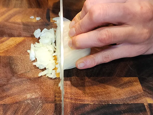 Dicing  an onion