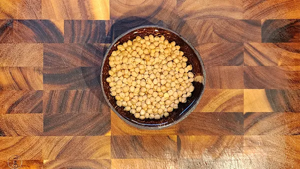 Soaked chickpeas in a bowl