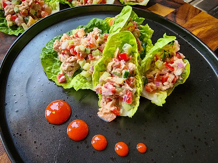 Tuna salad lettuce wraps sered on the plate