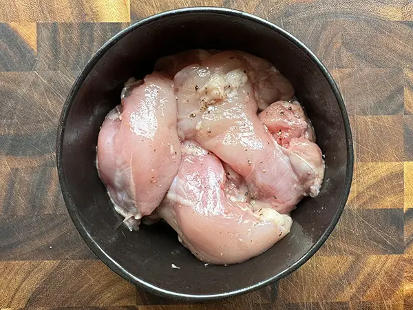 Marinating chicken