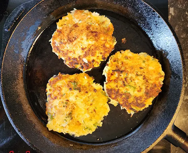 Cooking potato pancakes