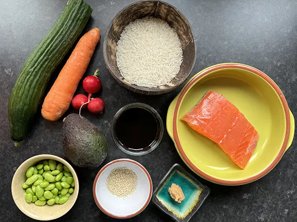 Ingredients for the salmon poke bowl